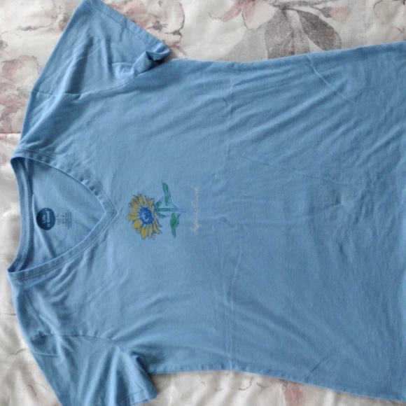 Women's Tshirt - Picture 1 of 3